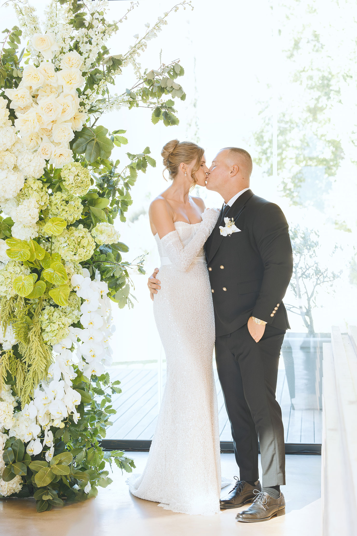 About Us White and green floral wedding Bosjes